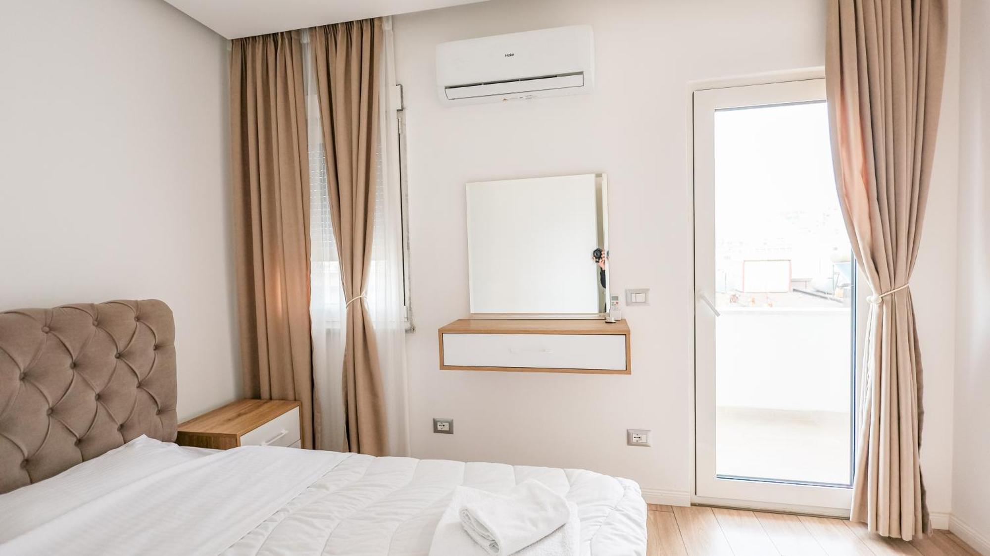 Premium Apartment In The Center Tirana Kültér fotó